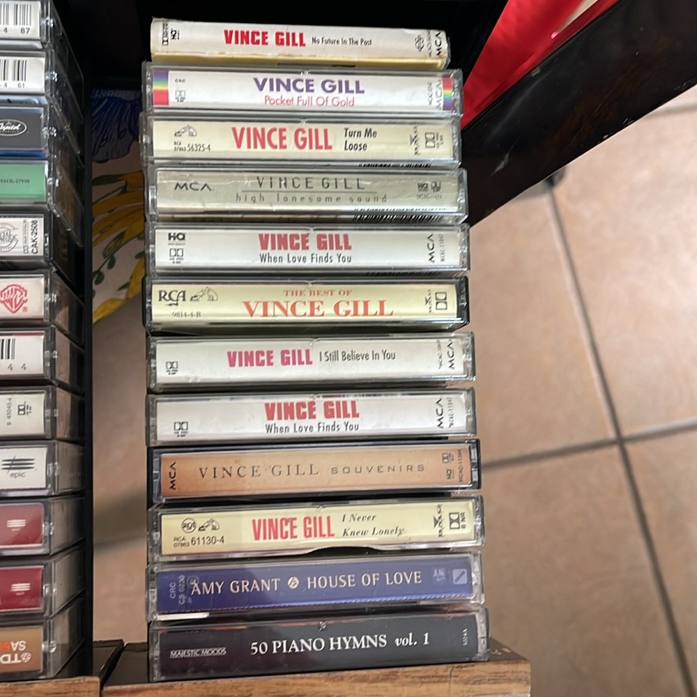 Cassettes - Picture 3 of 5